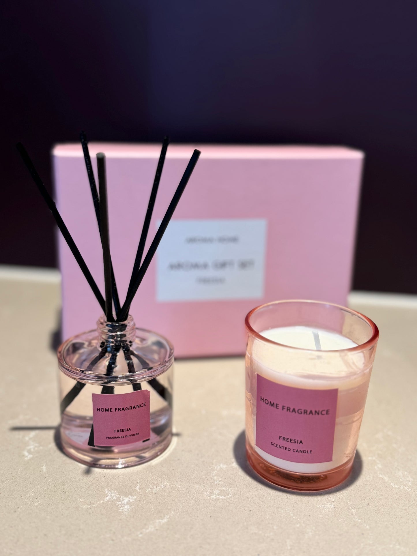 Giftset: Geurkaars + Geurstokjes